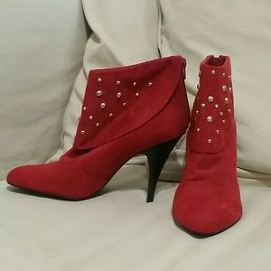 Sale💥Seude Red Booties -Unisa